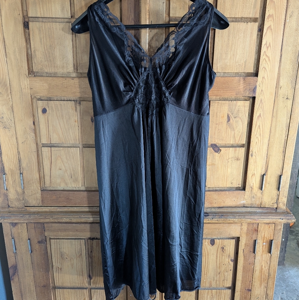 Vanity Fair Black Slip Dress Sheer Top Lacy Feminine Romantic Whimsy Goth 2xl